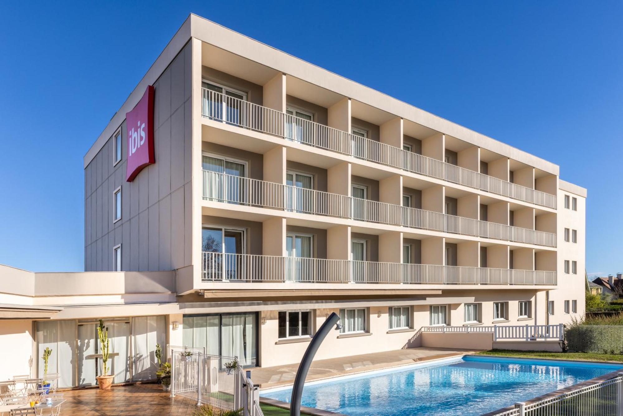 Отель Ibis Tarbes Odos Экстерьер фото